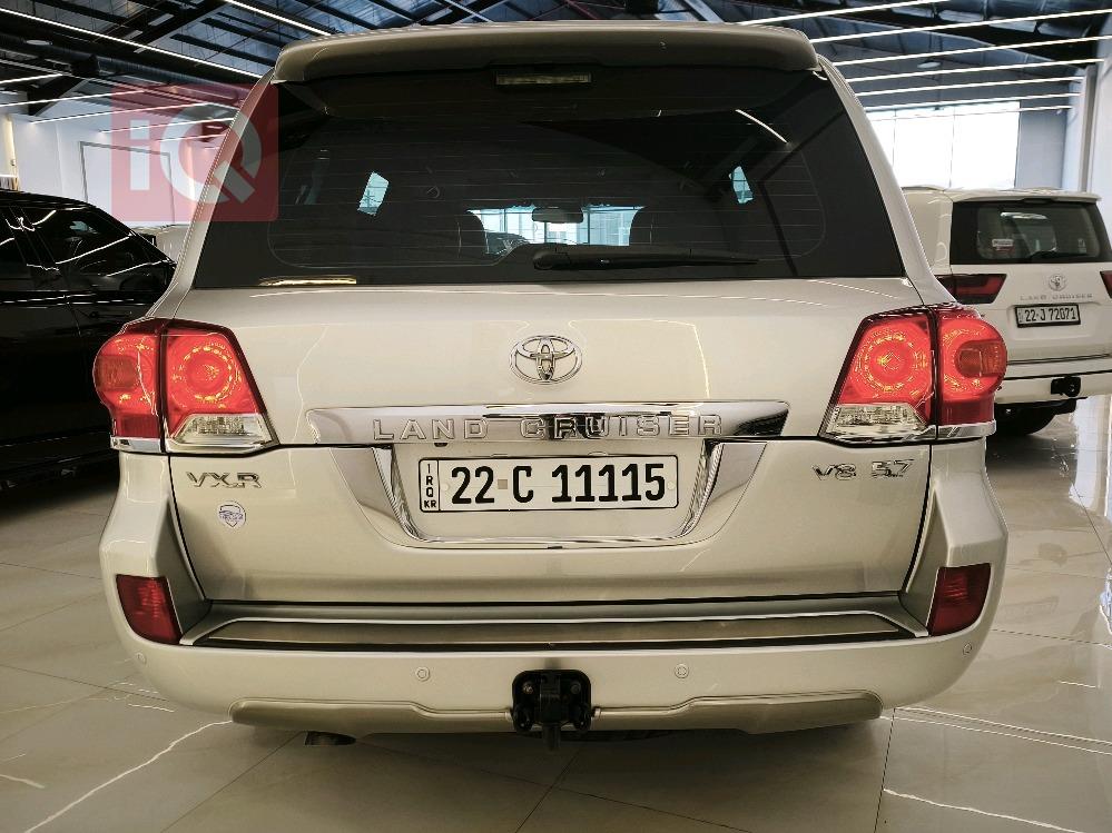 تويوتا لاندكروزر